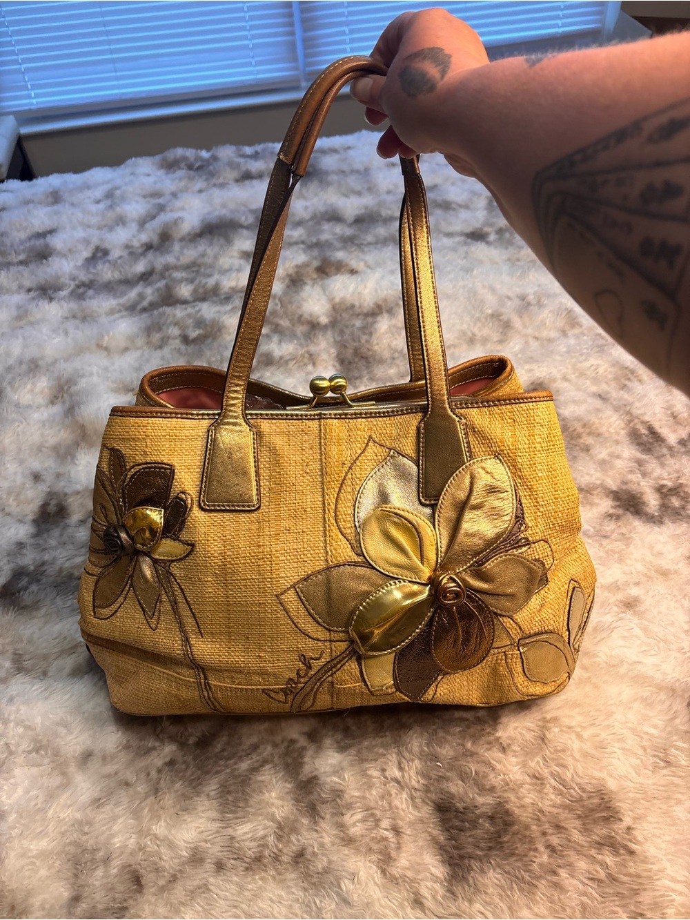 Rare Y2K Coach Hamptons straw kiss lock Carryall